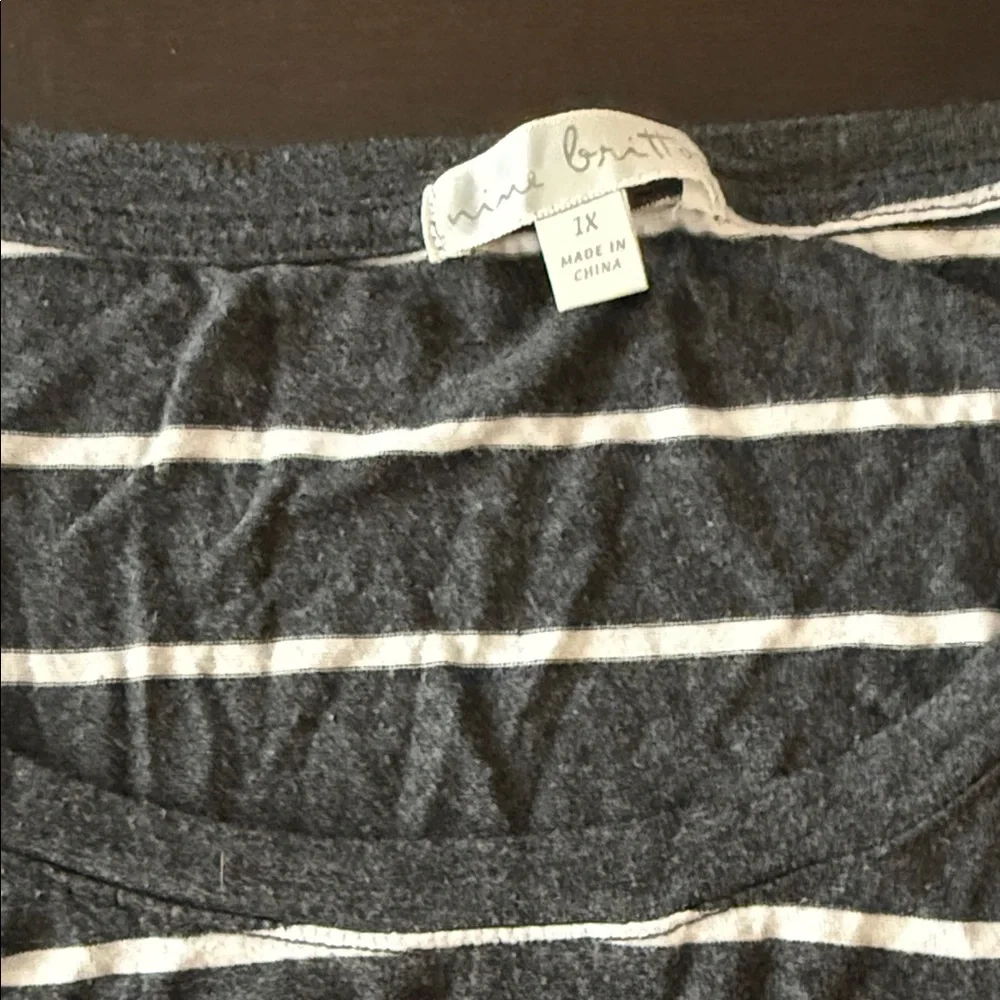 nine britton Black & White Striped Knot-Front Short Sleeve Tee - Picture 2 of 3